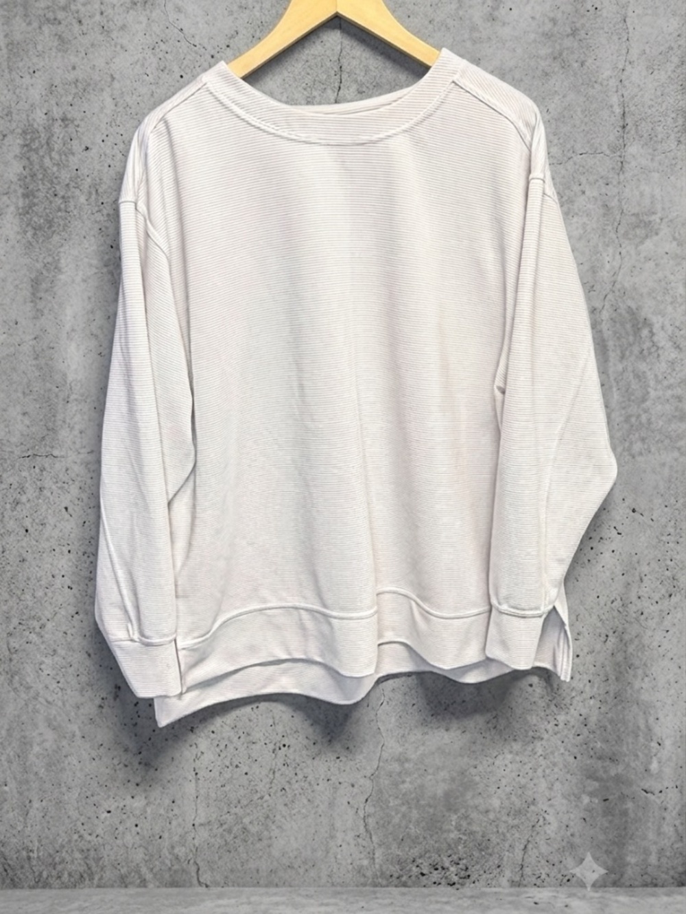 Vively Textured Ribbed Sweatshirt XL Cream Ivory Pullover Crewneck Relaxed Fit